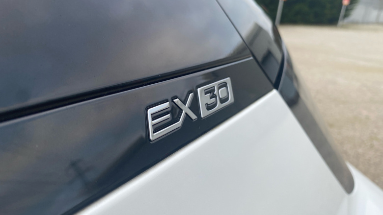 Volvo EX30 200kW SM Extended Range Ultra 69kWh 5dr Auto Electric Estate